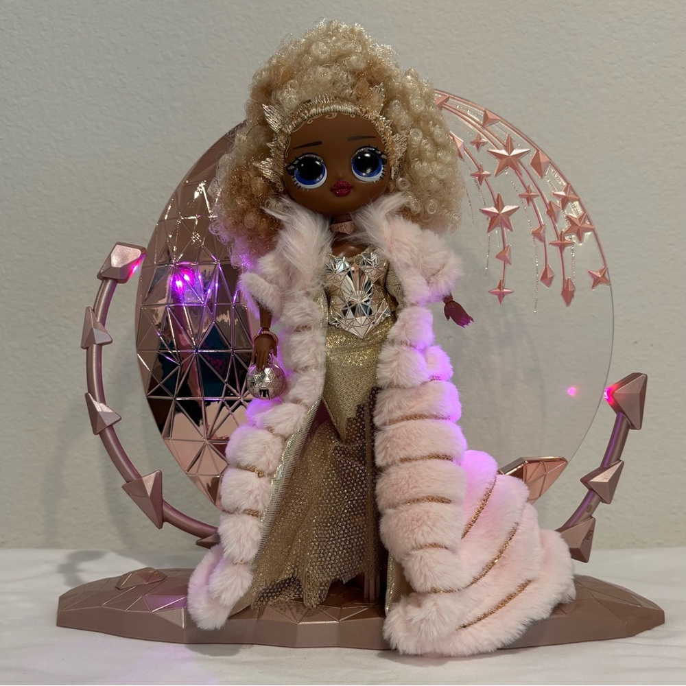 L.O.L. Surprise! Holiday OMG Collector New Years Eve Queen Fashion Doll